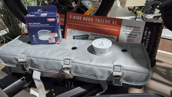 NEUE verbesserte VERSION VLITEX E-Bike Akku-Tasche (Größe XL) | Hochwertig | Getestet | Sicher Laden, lagern, transportieren | Explosionshemmend | Aufprallschutz | Spez. Gewebe kurzfristig feuerfest bis 1000 °C